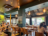 Atmosphère du Restaurant thaï Maythai Paris - Restaurant & Brunch - n°6