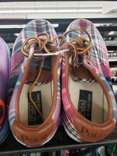 Thrift Store «Park Avenue Thrift», reviews and photos, 1021 Jesse Jewell Pkwy, Gainesville, GA 30501, USA