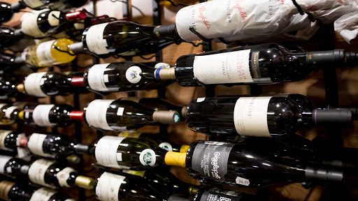 Liquor Store «World Wines & Liquor», reviews and photos, 8760 Mentor Ave, Mentor, OH 44060, USA