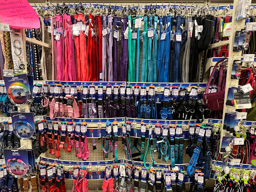 Pet Supply Store «PetSmart», reviews and photos, 144 Retail Commons Pkwy, Martinsburg, WV 25403, USA