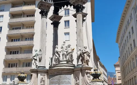 Vermählungsbrunnen image