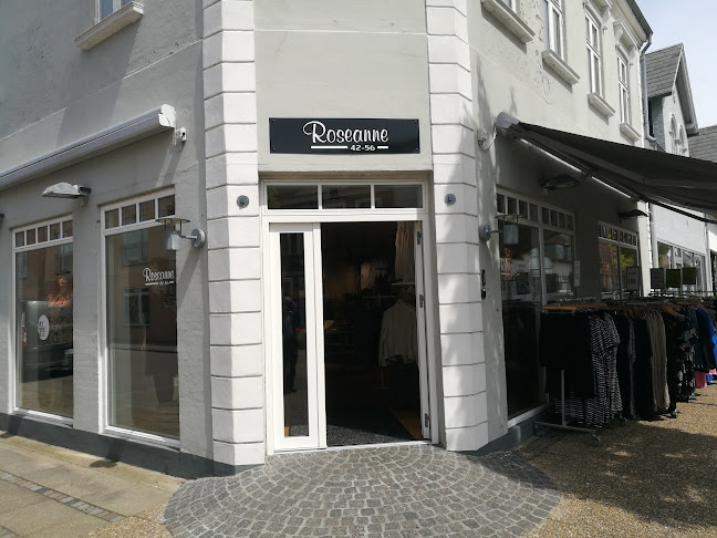 Roseanne 42-56 Skjern
