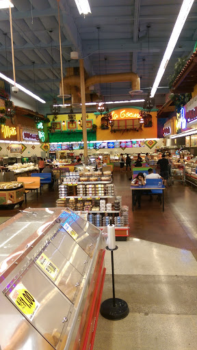 Supermarket «Vallarta Supermarkets», reviews and photos, 18571 Soledad Canyon Rd, Canyon Country, CA 91351, USA