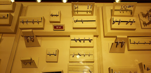 Jewelry Store «Zales - The Diamond Store», reviews and photos, 5530 Grand Pkwy #600, Richmond, TX 77469, USA