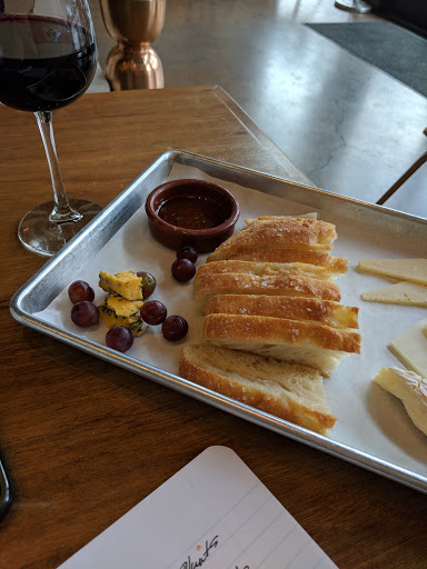 Wine Store «Blackbird Wine Shop», reviews and photos, 4323 NE Fremont St, Portland, OR 97213, USA