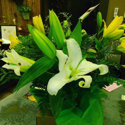 Florist «Stockbridge Florist & Gifts», reviews and photos, 118 N Berry St, Stockbridge, GA 30281, USA