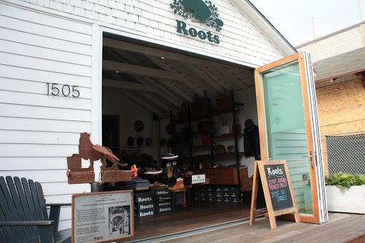 Shopping Mall «Abbot Kinney BLVD Shopping», reviews and photos, Navarre Ct, Venice, CA 90291, USA