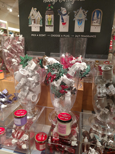 Department Store «JCPenney», reviews and photos, 303 301 Blvd W #701, Bradenton, FL 34205, USA