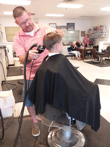 Barber Shop «Southside Barber Shop», reviews and photos, 1430 Volunteer Pkwy # 8, Bristol, TN 37620, USA