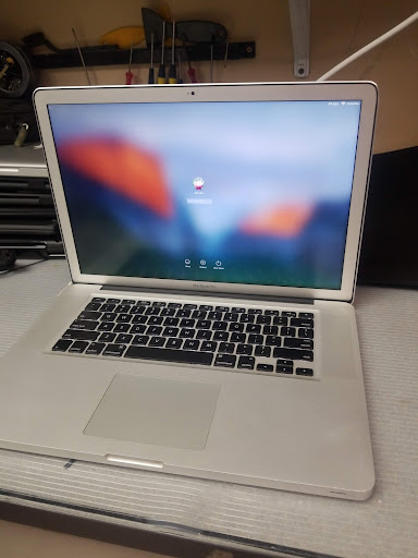Fixlaptop.Com image