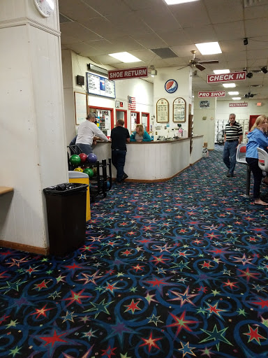 Bowling Alley «Gainesville Bowling Center», reviews and photos, 2317 Browns Bridge Rd, Gainesville, GA 30504, USA