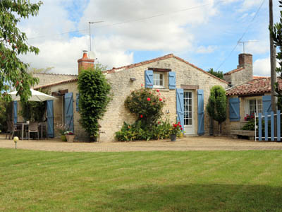 Le Cottage Bleu à Lairoux (Vendée 85)