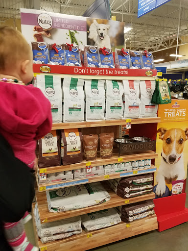 Pet Supply Store «PetSmart», reviews and photos, 6106 Shops Way, Northborough, MA 01532, USA