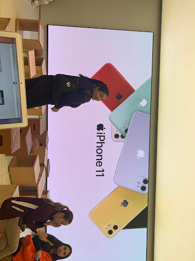 Computer Store «Apple Country Club Plaza», reviews and photos, 227 Nichols Rd, Kansas City, MO 64112, USA