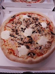 Photo n°5 de Hangar à Pizza à Beaufort-en-Anjou ()