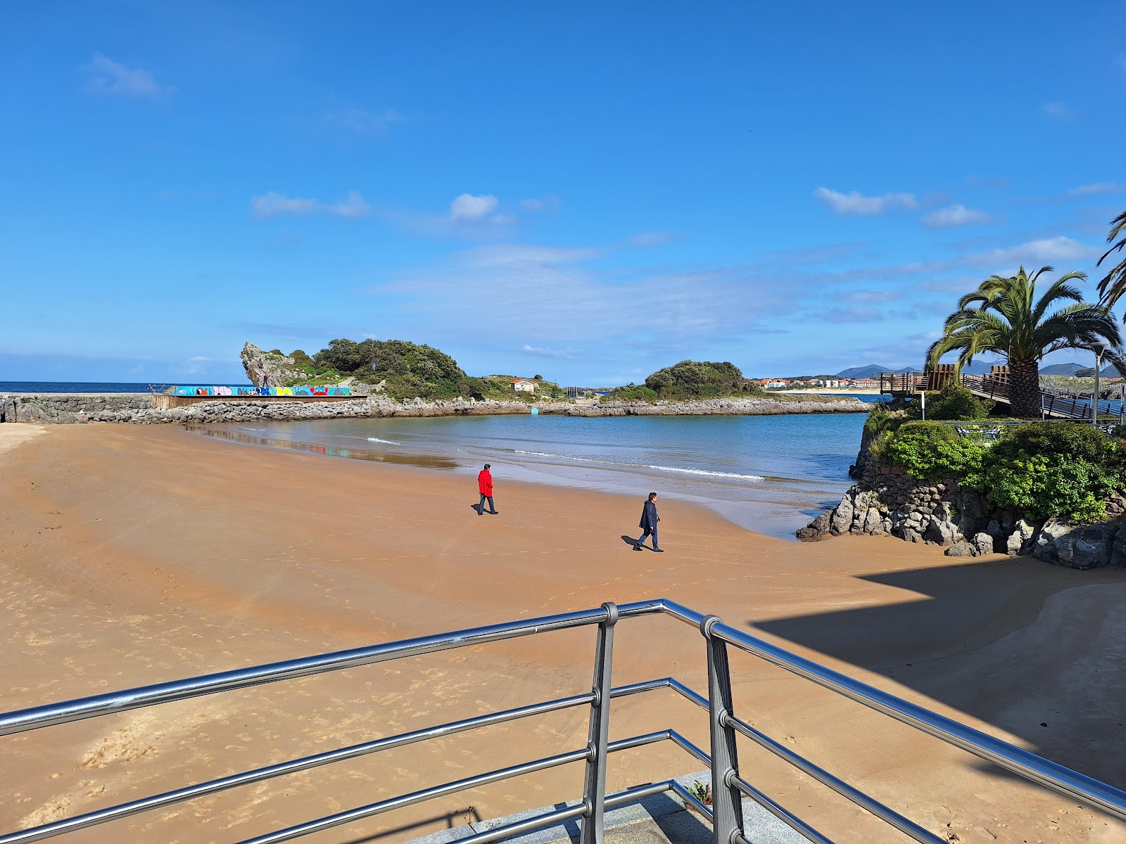 Playa de Los Barcos photo #8