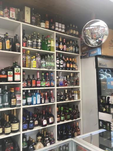 Liquor Store «Fox Tobacco & Liquor», reviews and photos, 1025 W Broadway Rd, Tempe, AZ 85282, USA