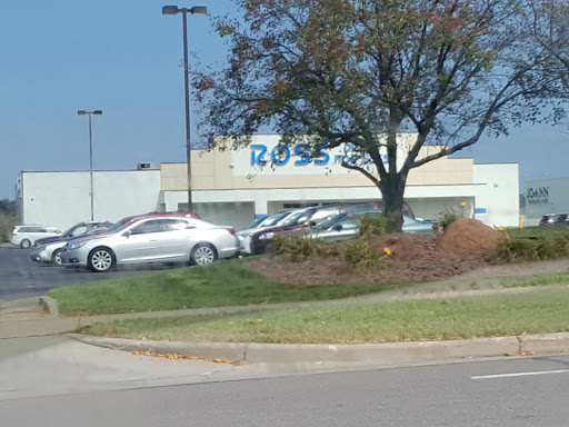 Clothing Store «Ross Dress for Less», reviews and photos, 4027 Commonwealth Ave, Eau Claire, WI 54701, USA