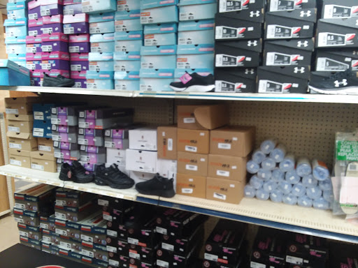 Shoe Store «Leacock Shoe Store», reviews and photos, 64 Old Leacock Rd, Ronks, PA 17572, USA