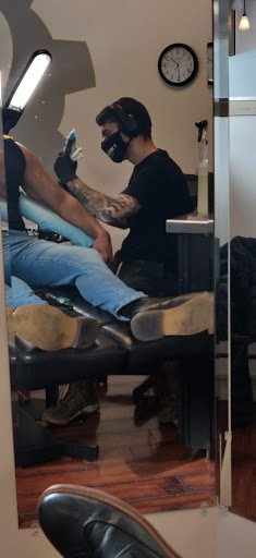 Explore bumble bee tattoo ideas, creative tattoo ideas in Morristown, available at evolvInk studios