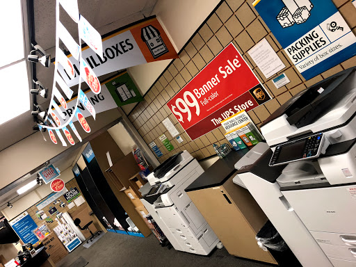 Shipping and Mailing Service «The UPS Store», reviews and photos, 411A Highland Ave, Somerville, MA 02144, USA