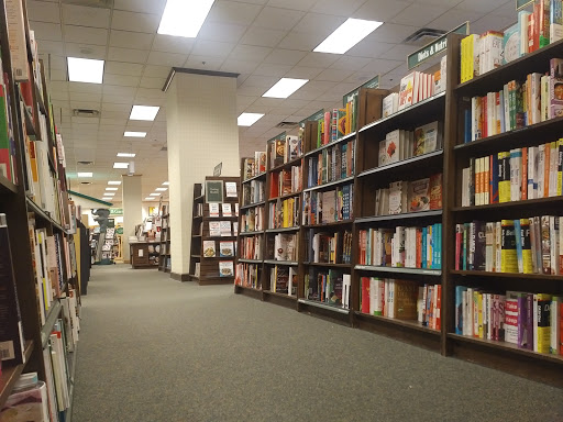 Book Store «Barnes & Noble», reviews and photos, 1542 Northern Blvd, Manhasset, NY 11030, USA