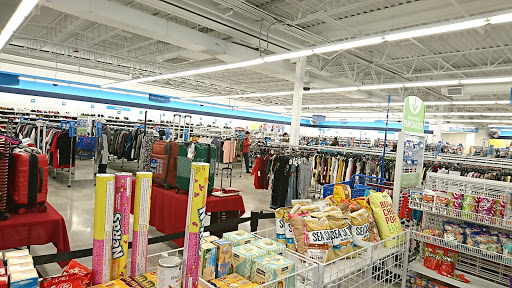 Clothing Store «Ross Dress for Less», reviews and photos, 7511 Lemont Rd, Darien, IL 60561, USA