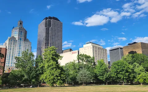 Bushnell Park image