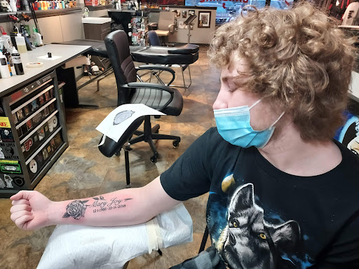 Tattoo Shop «Cardinal tattoo studio NJ», reviews and photos, 5101 NJ-42, Turnersville, NJ 08012, USA