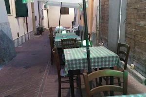 Pizzeria Lanterna Verde image