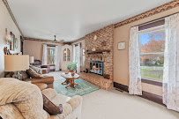 Captivly - Real Estate Photography - Photo 9 - Car repair in , Akron