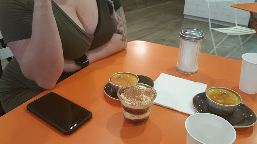 Bakery «Oui Desserts», reviews and photos, 3411 Kirby Dr, Houston, TX 77098, USA