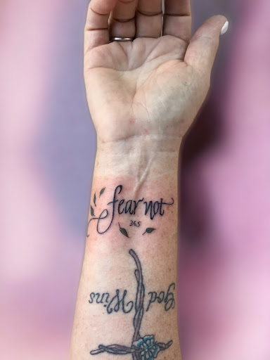 Explore tattoo outline ideas for women, creative tattoo ideas in Ocean View, available at Moonlight Tattoo