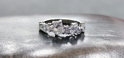 Jewelry Designer «Jerry Lindsey Custom Jewelry», reviews and photos, 625 Bakers Bridge Ave #104, Franklin, TN 37067, USA