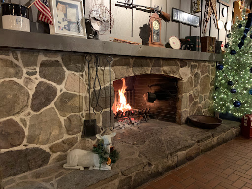 American Restaurant «Cracker Barrel Old Country Store», reviews and photos, 825 Marketplace Blvd, Hamilton Township, NJ 08691, USA