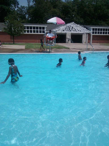 Golf Course «Keney Park Golf Course», reviews and photos, 171 Windsor Ave, Windsor, CT 06095, USA