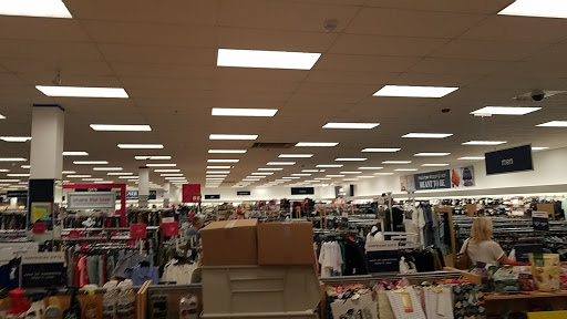 Department Store «Marshalls», reviews and photos, 211 Gloucester Crossing Rd, Gloucester, MA 01930, USA