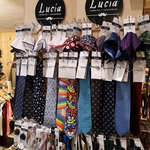 Luciacorbatas y accesorios. Marca registrada