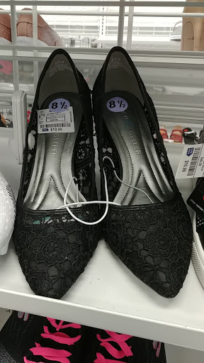 Clothing Store «Ross Dress for Less», reviews and photos, 201 University Oaks Blvd, Round Rock, TX 78664, USA