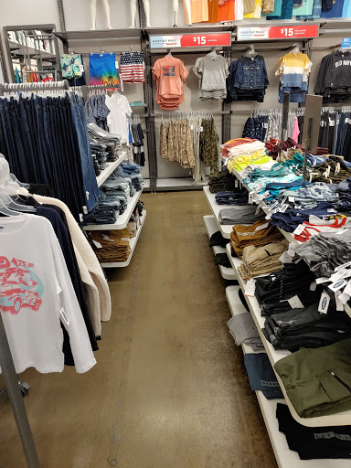 Clothing Store «Old Navy», reviews and photos, 2828 E 3rd St, Bloomington, IN 47401, USA