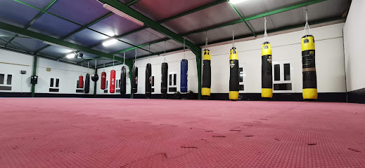 Club deportivo KM-Boxing - Kick K1, BJJ, KRAV MAGA - C. los Tapizadores, 18, 11130 Chiclana de la Frontera, Cádiz, Spain