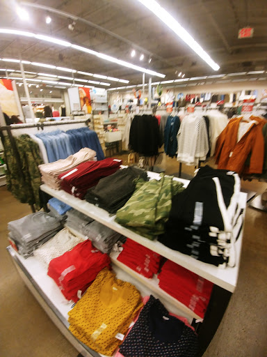 Clothing Store «Old Navy», reviews and photos, 2828 E 3rd St, Bloomington, IN 47401, USA
