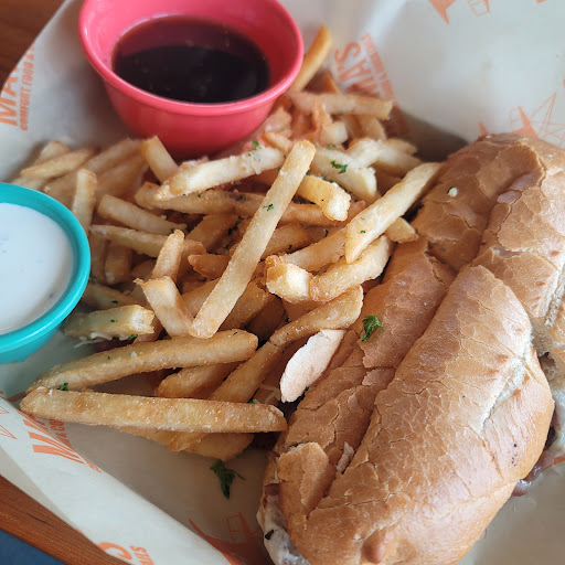 Mamas Comfort Food & Cocktails - Los Alamitos image
