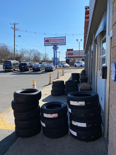 Tire Shop «Firestone Complete Auto Care», reviews and photos, 809 Wolcott St, Waterbury, CT 06705, USA