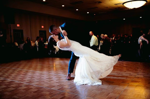 Bridal Shop «Bridal Connection», reviews and photos, 708 N Ankeny Blvd, Ankeny, IA 50023, USA