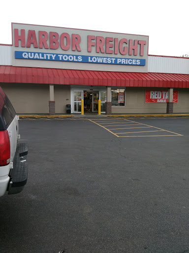Hardware Store «Harbor Freight Tools», reviews and photos, 1409 E Stone Dr, Kingsport, TN 37664, USA