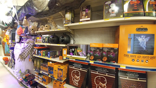 Hardware Store «Tele-Tron Ace Hardware», reviews and photos, 6604 Cermak Rd, Berwyn, IL 60402, USA