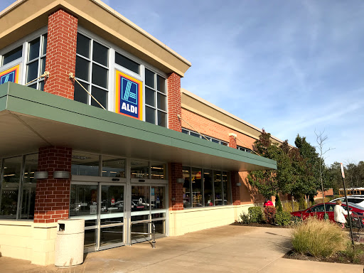 Supermarket «ALDI», reviews and photos, 1412 E Algonquin Rd, Schaumburg, IL 60173, USA