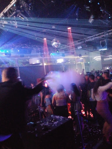 Asian Fusion Restaurant «Trio Club», reviews and photos, 909 E Burnside St, Portland, OR 97214, USA