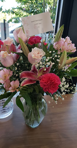 Florist «Whidden Florist», reviews and photos, 425 W Robertson St, Brandon, FL 33511, USA